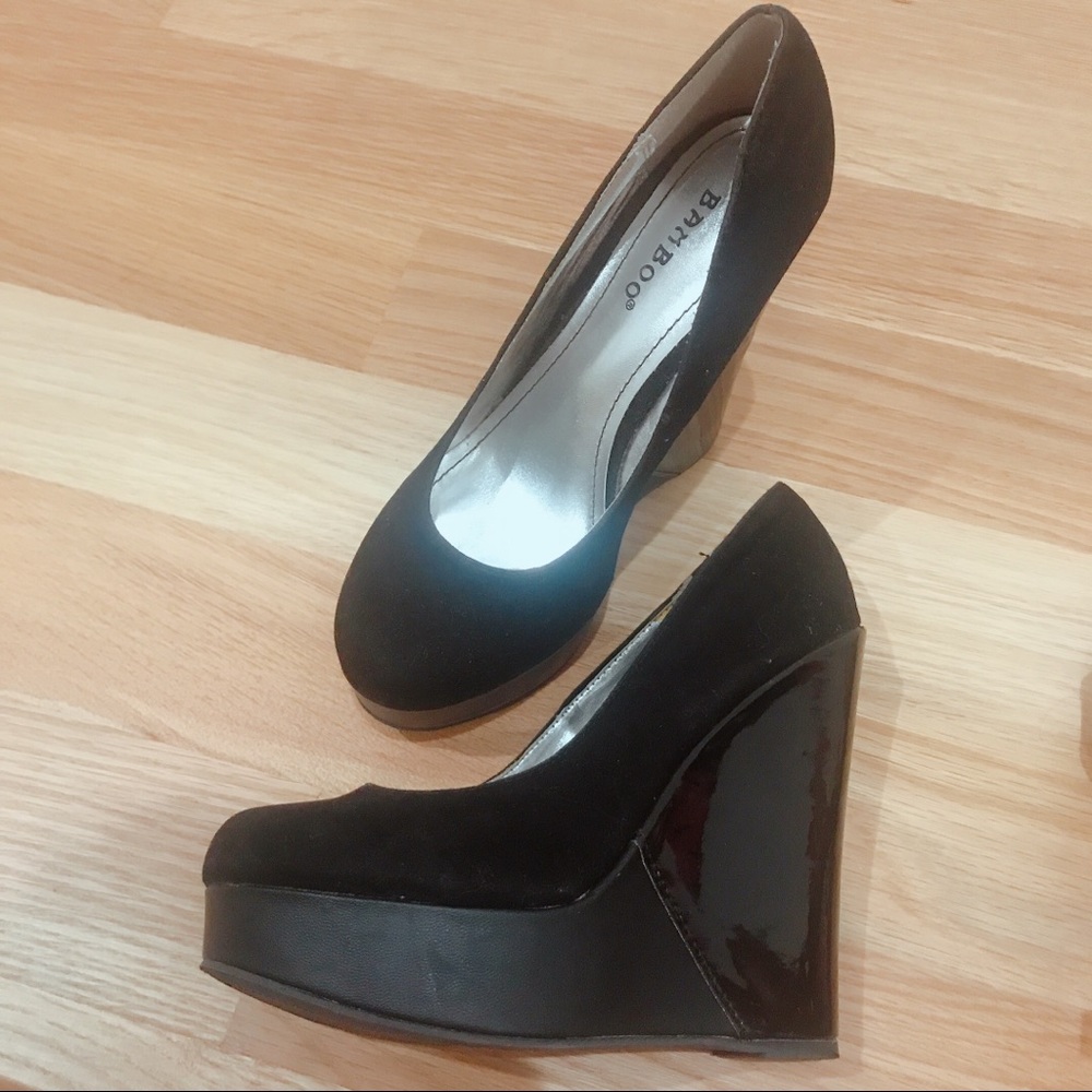 BAMBOO black patent wedge Size 6
